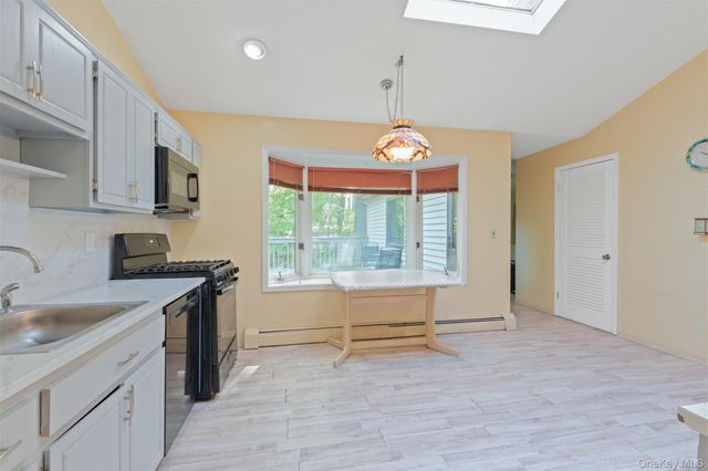 13 Jade Court, Pomona, NY 10970