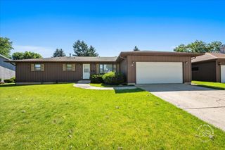 13 N Weston Avenue, Elgin, IL 60123
