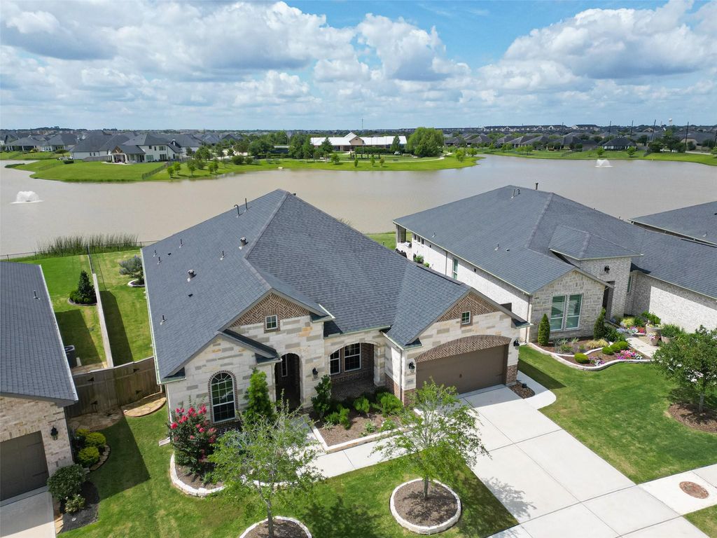 28929 Autumn Shore Drive, Fulshear, TX 77441