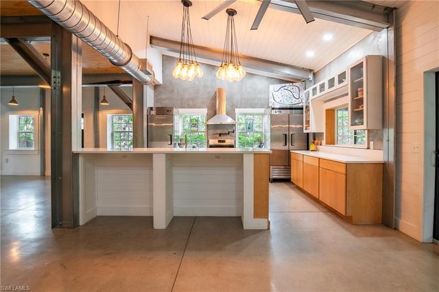 1301 Ivy WAY, Naples, FL 34117