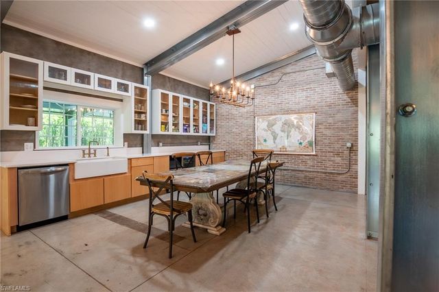 1301 Ivy WAY, Naples, FL 34117