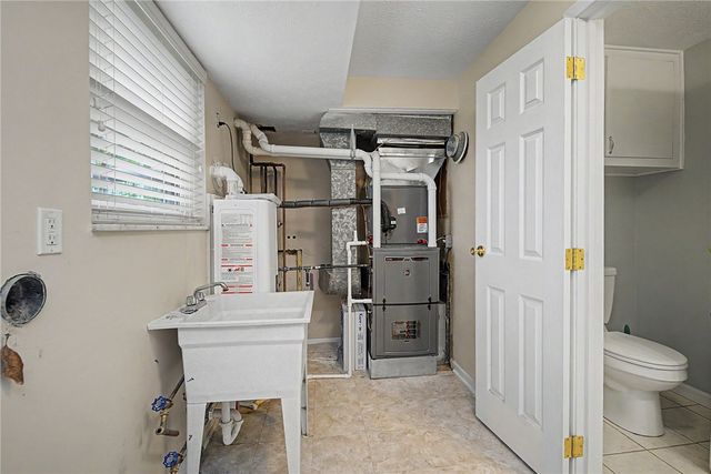 5158 Oak Tree Drive, Dayton, OH 45440