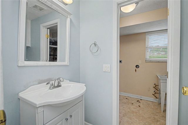 5158 Oak Tree Drive, Dayton, OH 45440