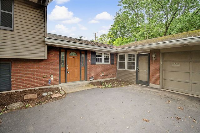 5158 Oak Tree Drive, Dayton, OH 45440