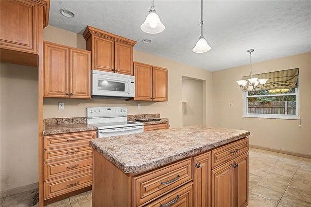 5158 Oak Tree Drive, Dayton, OH 45440