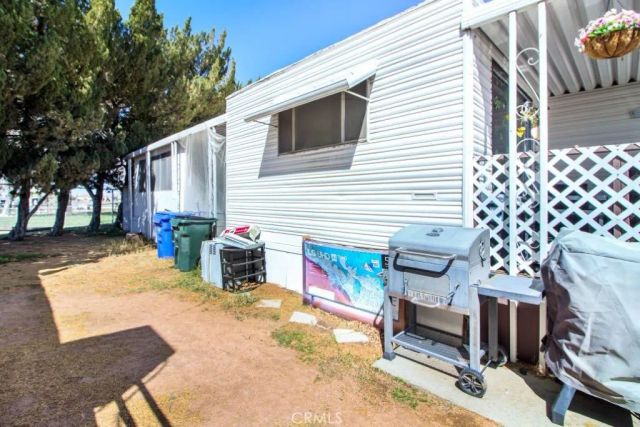 21922 Ottawa 16, Apple Valley, CA 92308