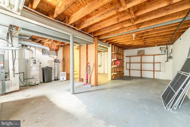 684 GENTRY DR, Lancaster, PA 17603