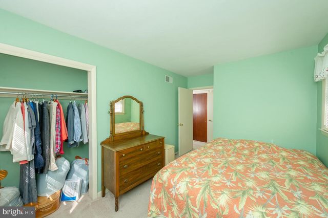 684 GENTRY DR, Lancaster, PA 17603