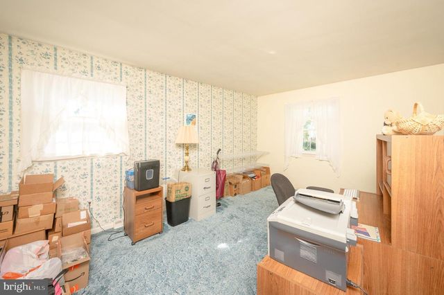 684 GENTRY DR, Lancaster, PA 17603
