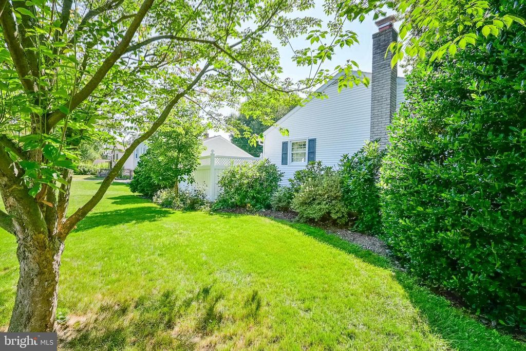 684 GENTRY DR, Lancaster, PA 17603