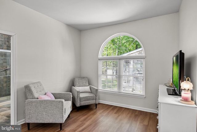 8 YORKSHIRE DR, Medford, NJ 08055