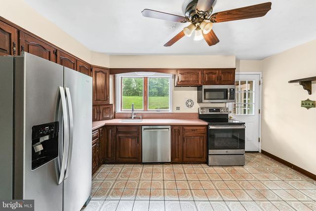 205 PLUSH MILL RD, Wallingford, PA 19086