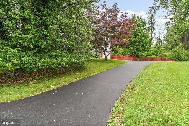 205 PLUSH MILL RD, Wallingford, PA 19086