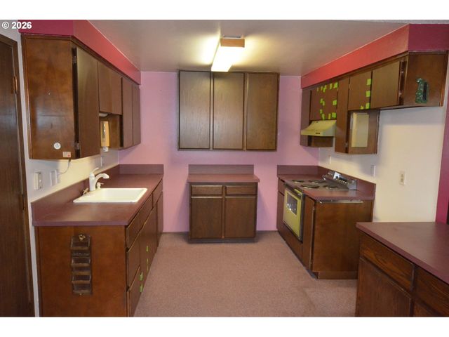 1685 Sw 194TH Ave, Beaverton, OR 97003