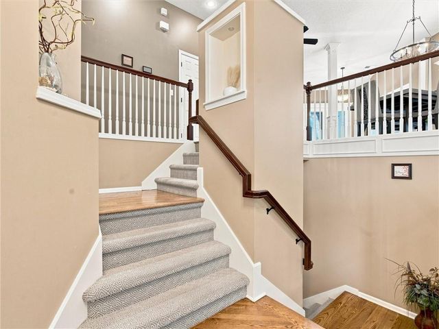 2340 W Trail Drive, Olathe, KS 66061
