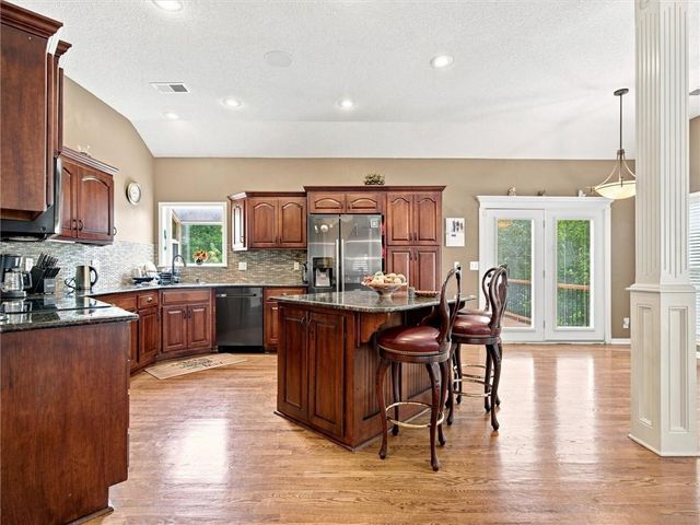 2340 W Trail Drive, Olathe, KS 66061