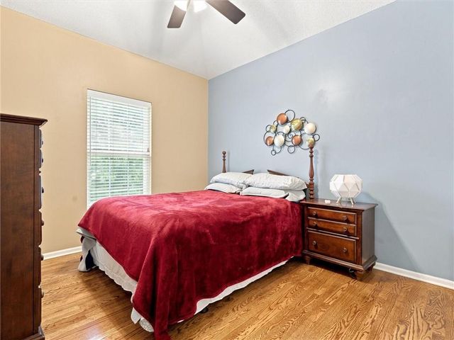 2340 W Trail Drive, Olathe, KS 66061