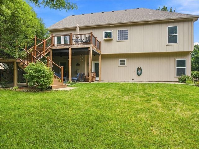 2340 W Trail Drive, Olathe, KS 66061