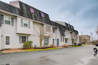 364 Bellevue Avenue 4-D, Newport, RI 02840