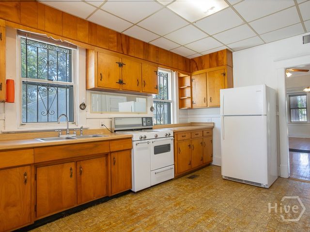 1301 E 38th Street, Savannah, GA 31404