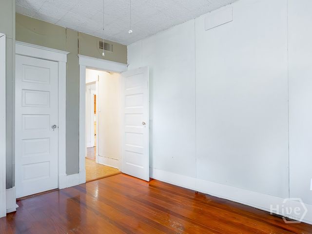 1301 E 38th Street, Savannah, GA 31404