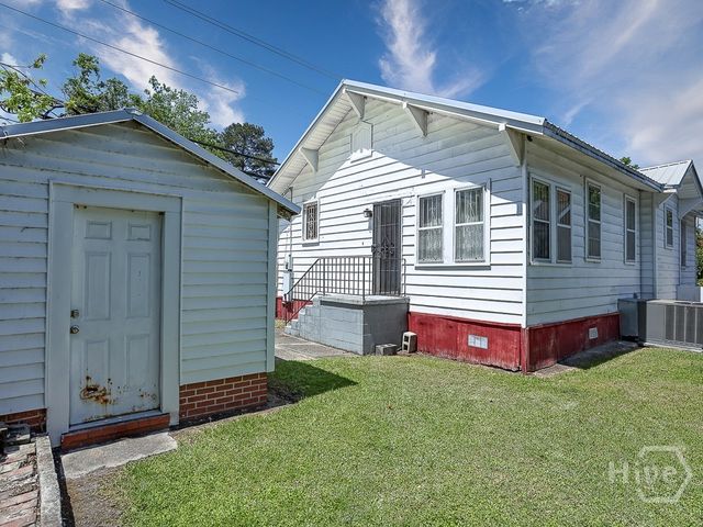 1301 E 38th Street, Savannah, GA 31404