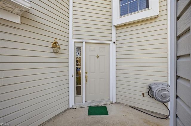 130 Sarazen CT, Newport News, VA 23602