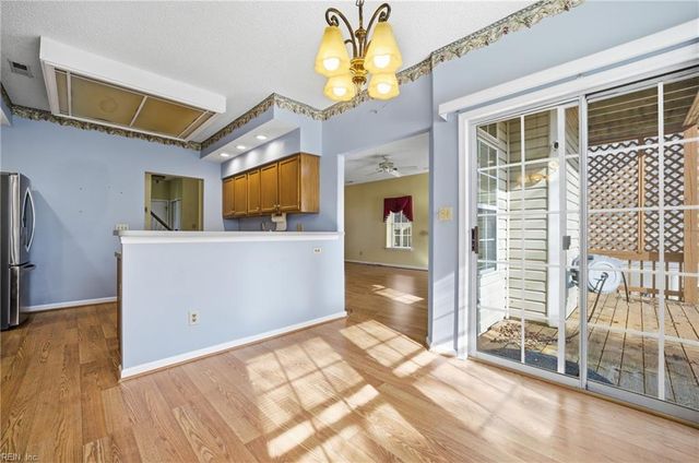 130 Sarazen CT, Newport News, VA 23602