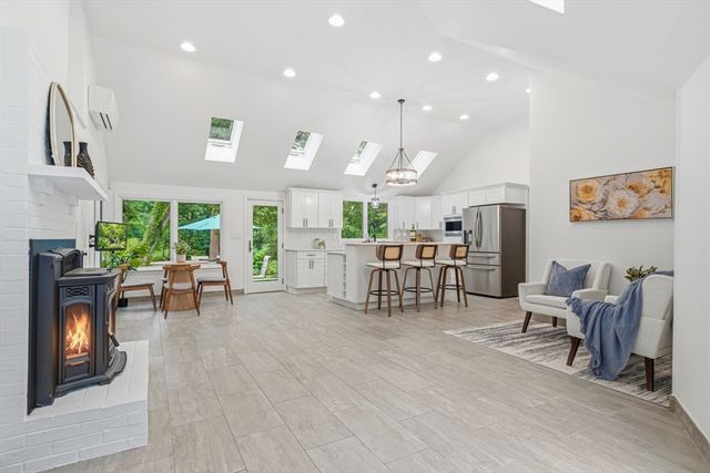 105 Georgetown Rd, Boxford, MA 01921