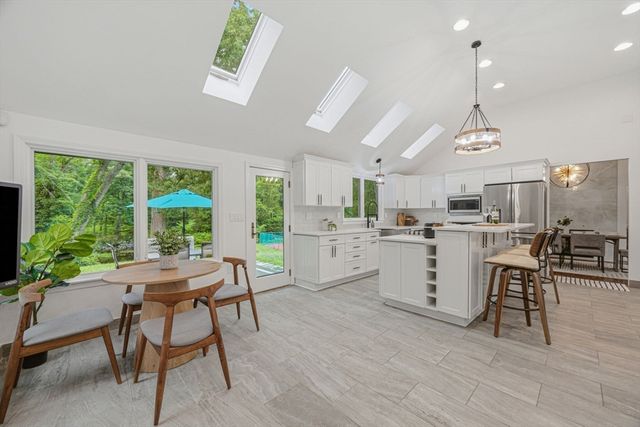 105 Georgetown Rd, Boxford, MA 01921