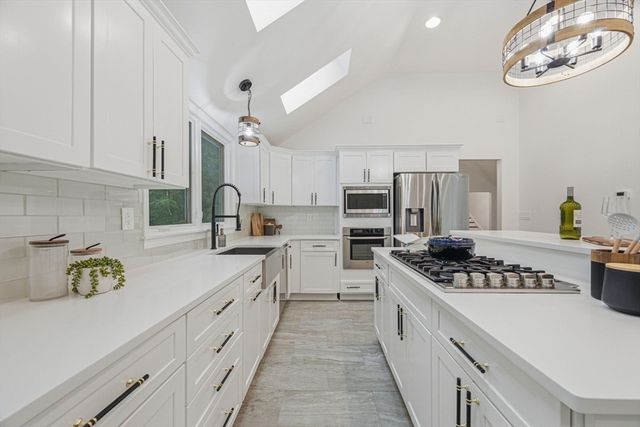 105 Georgetown Rd, Boxford, MA 01921