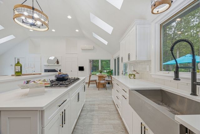 105 Georgetown Rd, Boxford, MA 01921
