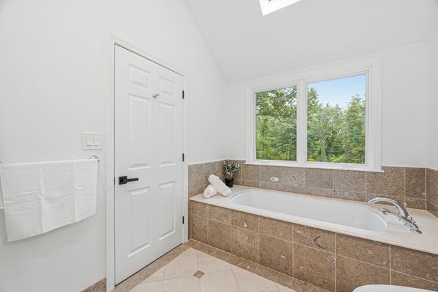 105 Georgetown Rd, Boxford, MA 01921