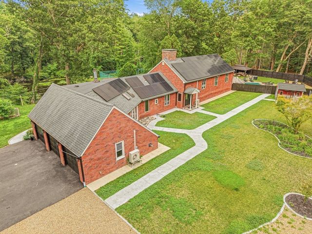 105 Georgetown Rd, Boxford, MA 01921