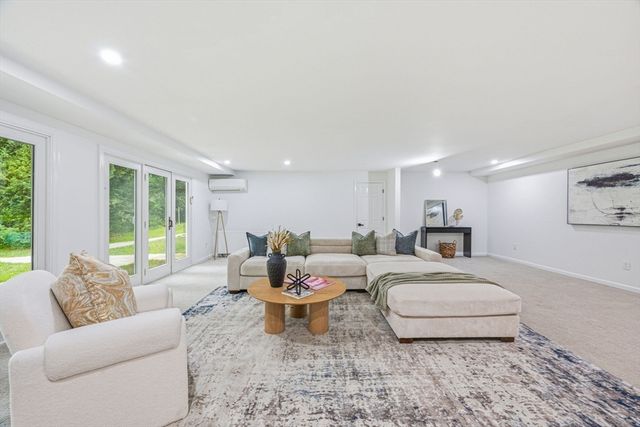 105 Georgetown Rd, Boxford, MA 01921