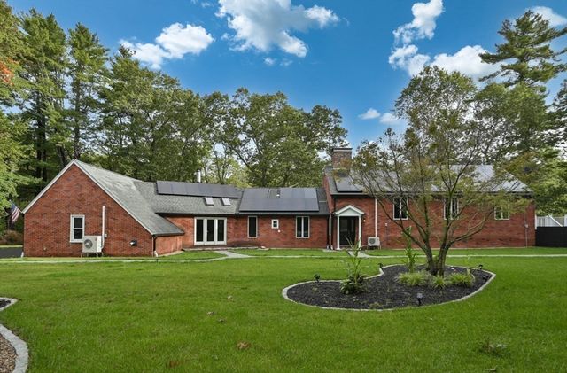 105 Georgetown Rd, Boxford, MA 01921