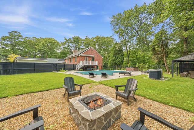 105 Georgetown Rd, Boxford, MA 01921