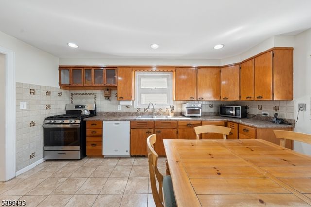 1672 Edmund Ter, Union Twp., NJ 07083