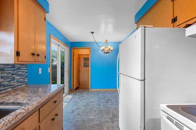 947 REDLEY COURT, Green Bay, WI 54304