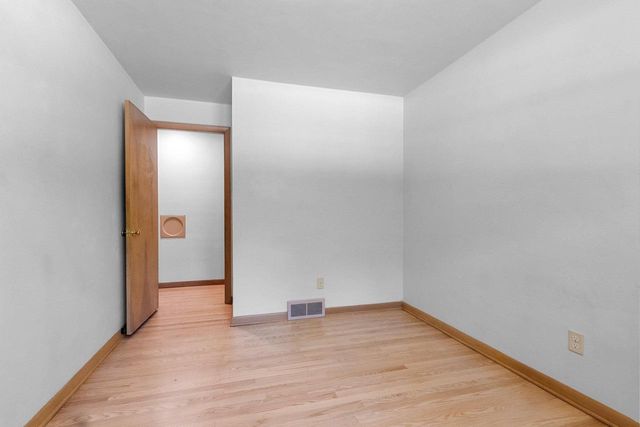 947 REDLEY COURT, Green Bay, WI 54304