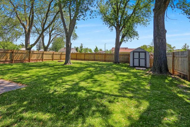 947 REDLEY COURT, Green Bay, WI 54304