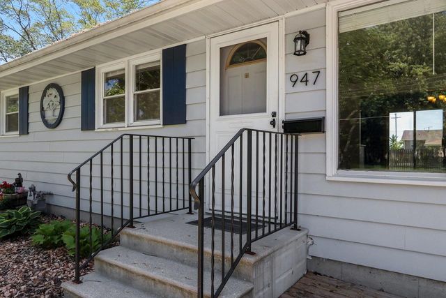 947 REDLEY COURT, Green Bay, WI 54304