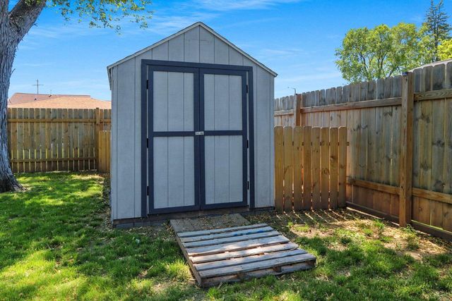 947 REDLEY COURT, Green Bay, WI 54304