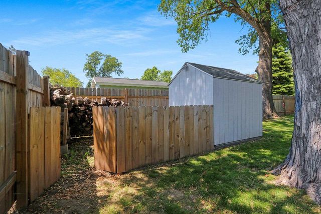 947 REDLEY COURT, Green Bay, WI 54304