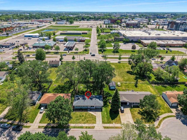 947 REDLEY COURT, Green Bay, WI 54304