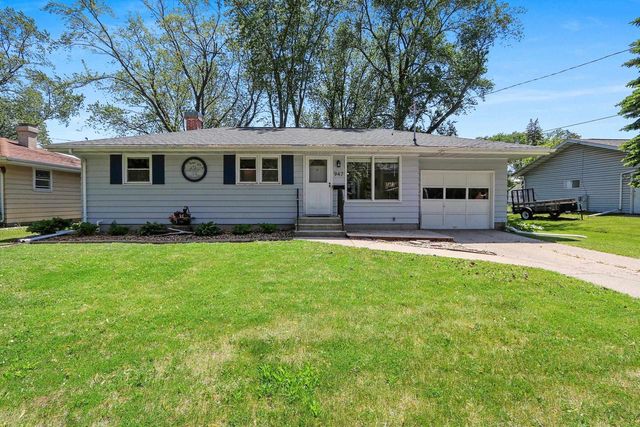 947 REDLEY COURT, Green Bay, WI 54304