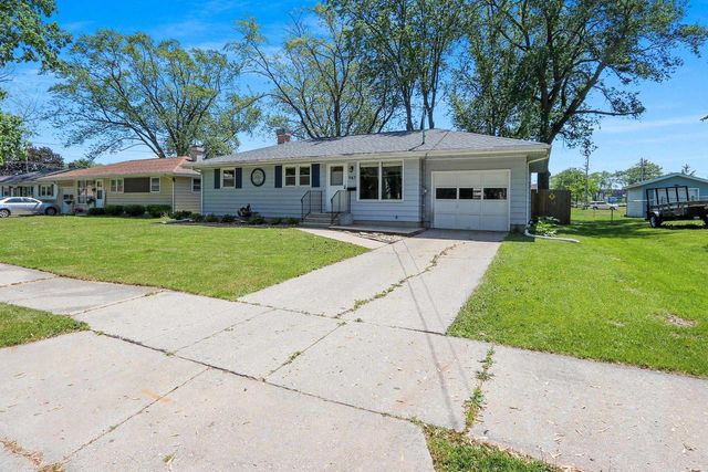 947 REDLEY COURT, Green Bay, WI 54304