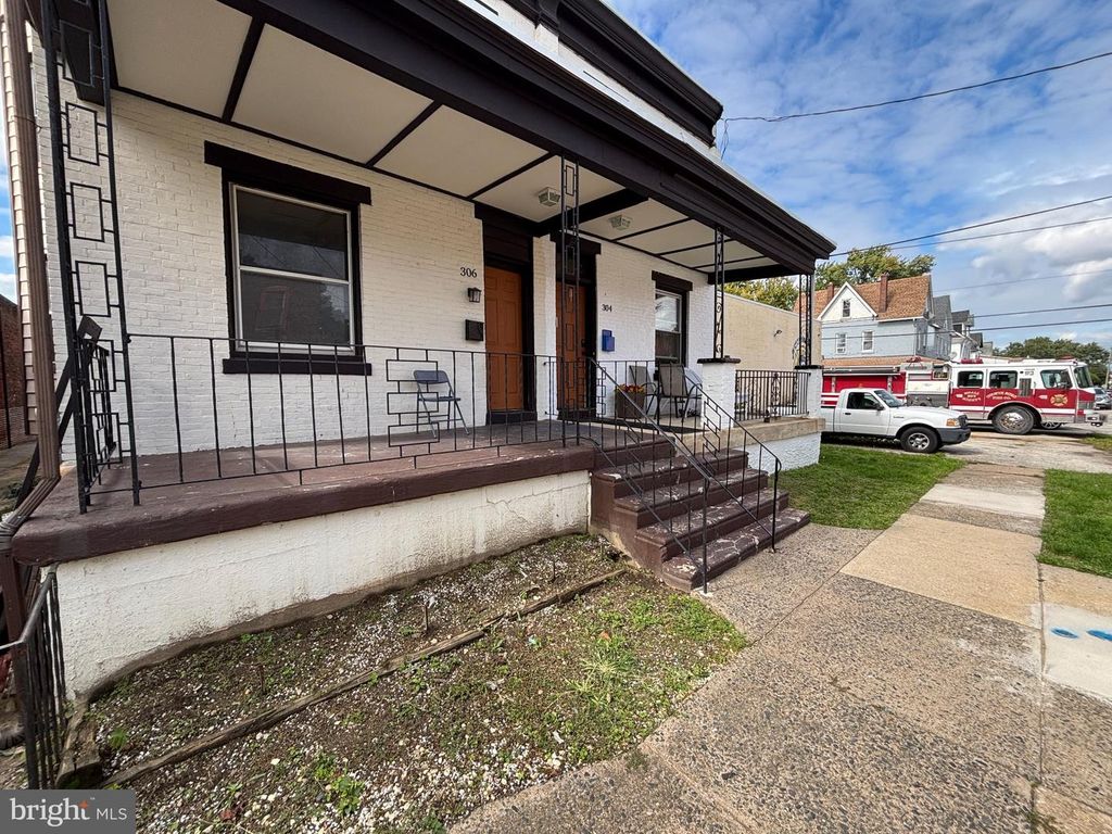306 S 3RD ST, DARBY, PA 19023 — photo 2
