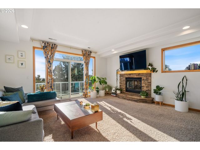4789 Holly Heights Ave, Netarts, OR 97143