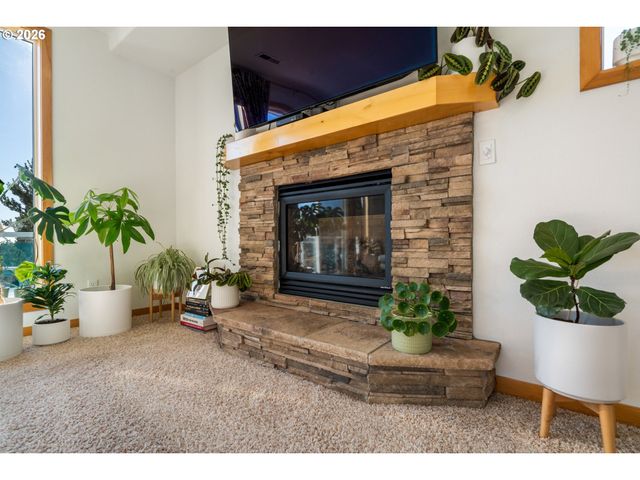 4789 Holly Heights Ave, Netarts, OR 97143